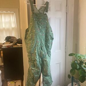 Duluth Trading Duck Pattern Heirloom Overalls